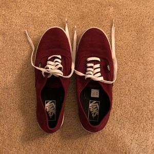 Maroon Vans women’s 8, men’s 6.5